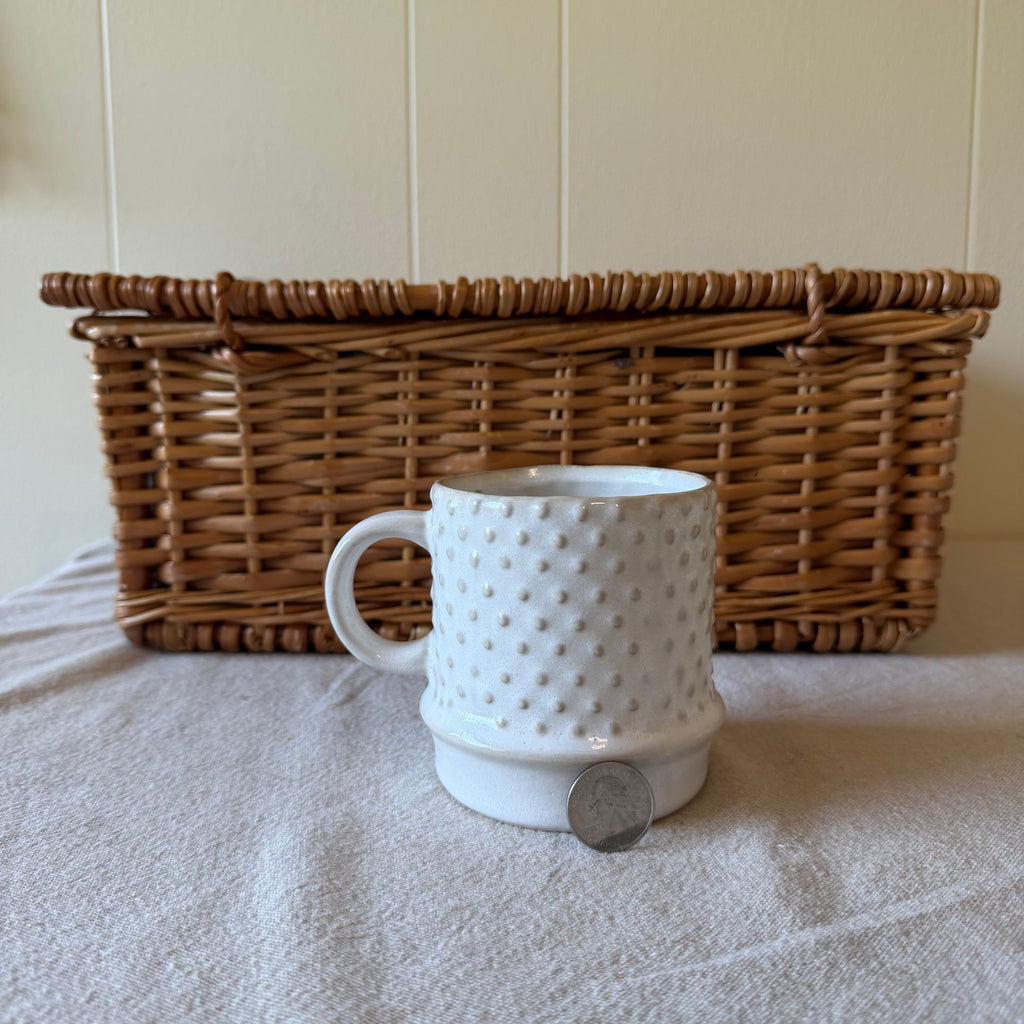 White Dotted Mug Pot