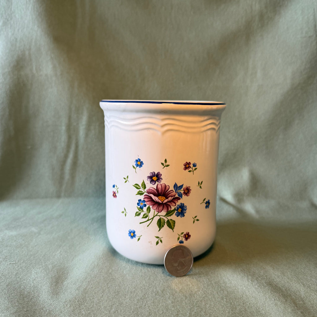 Utensil Cup Pot