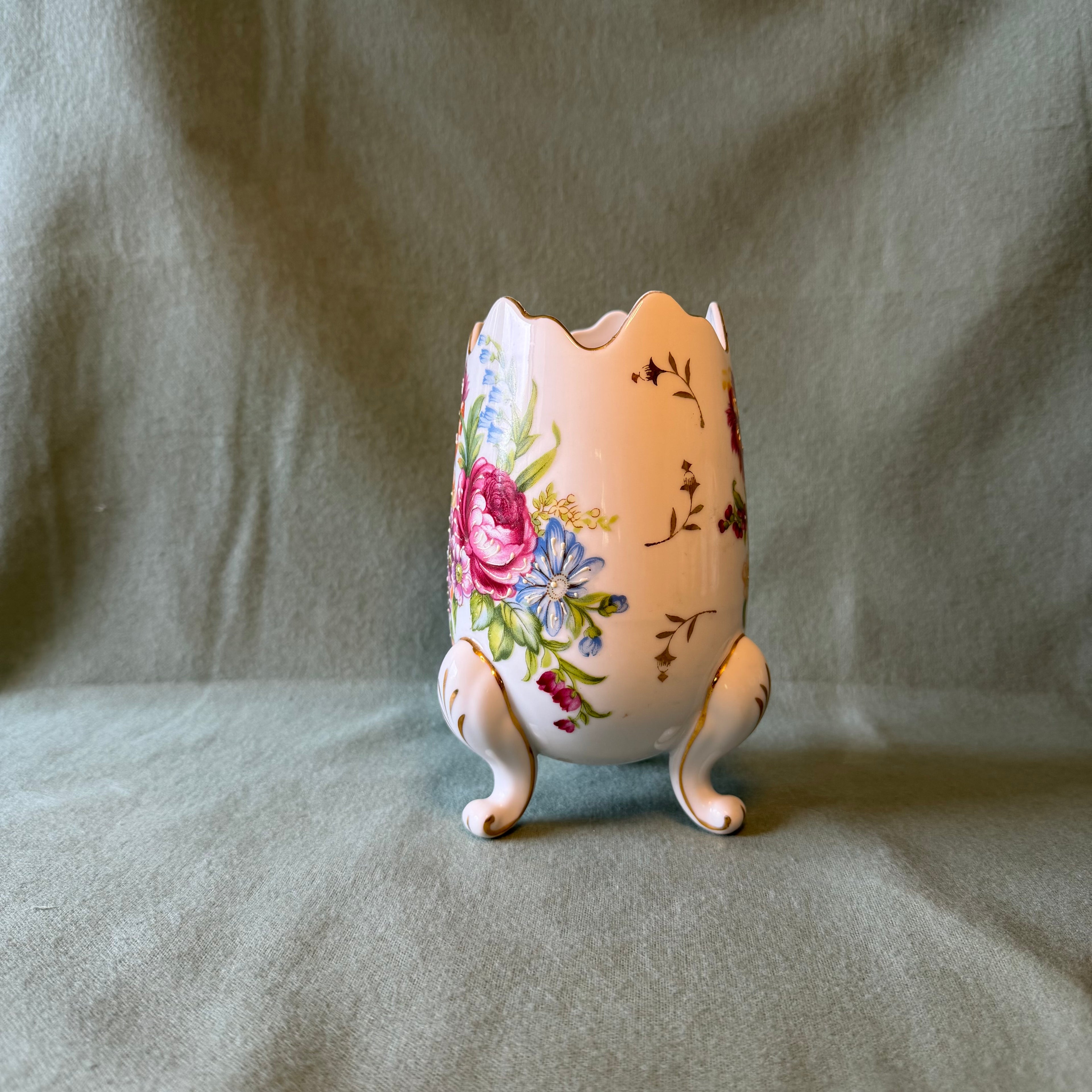 Egg Shaped Vase Pot