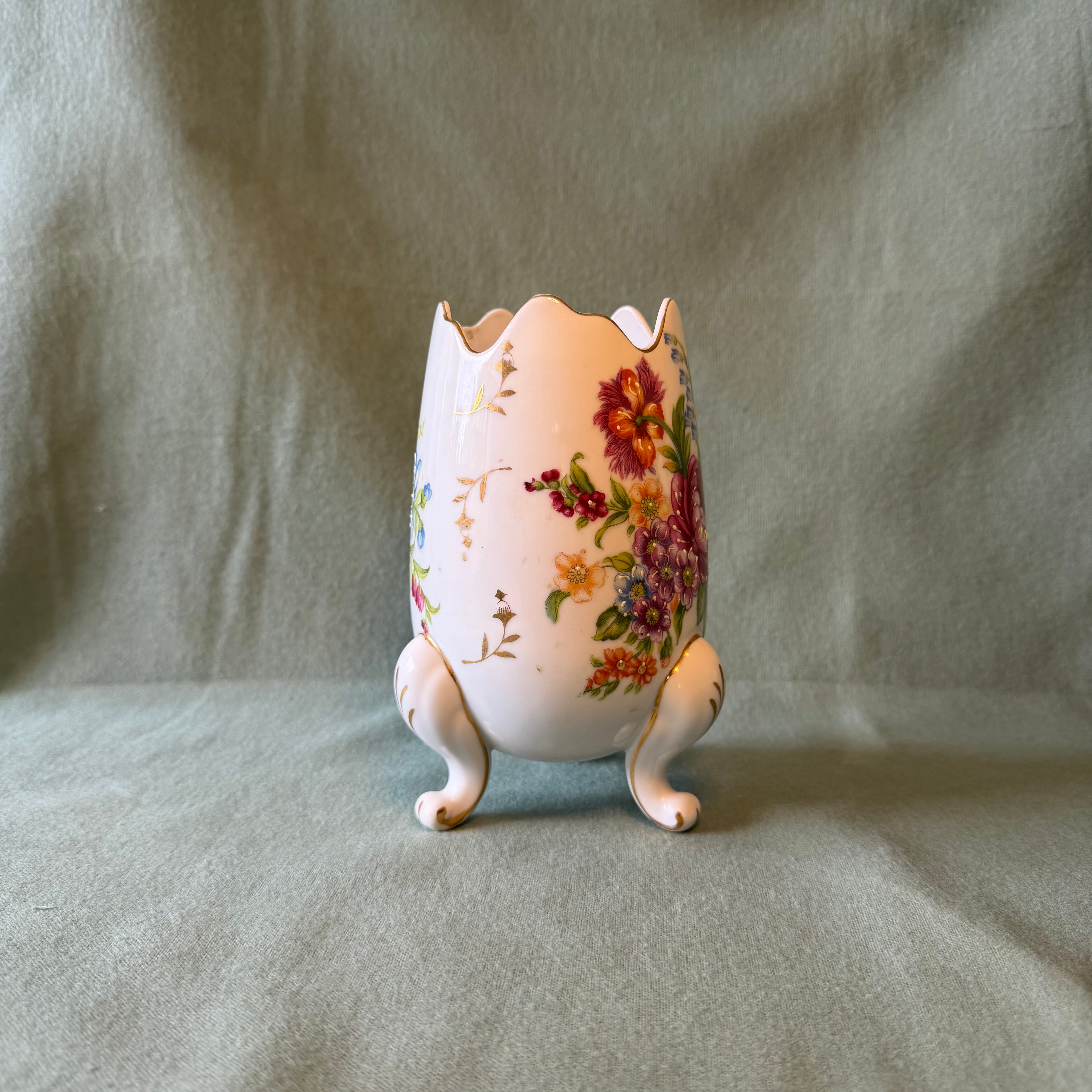 Egg Shaped Vase Pot
