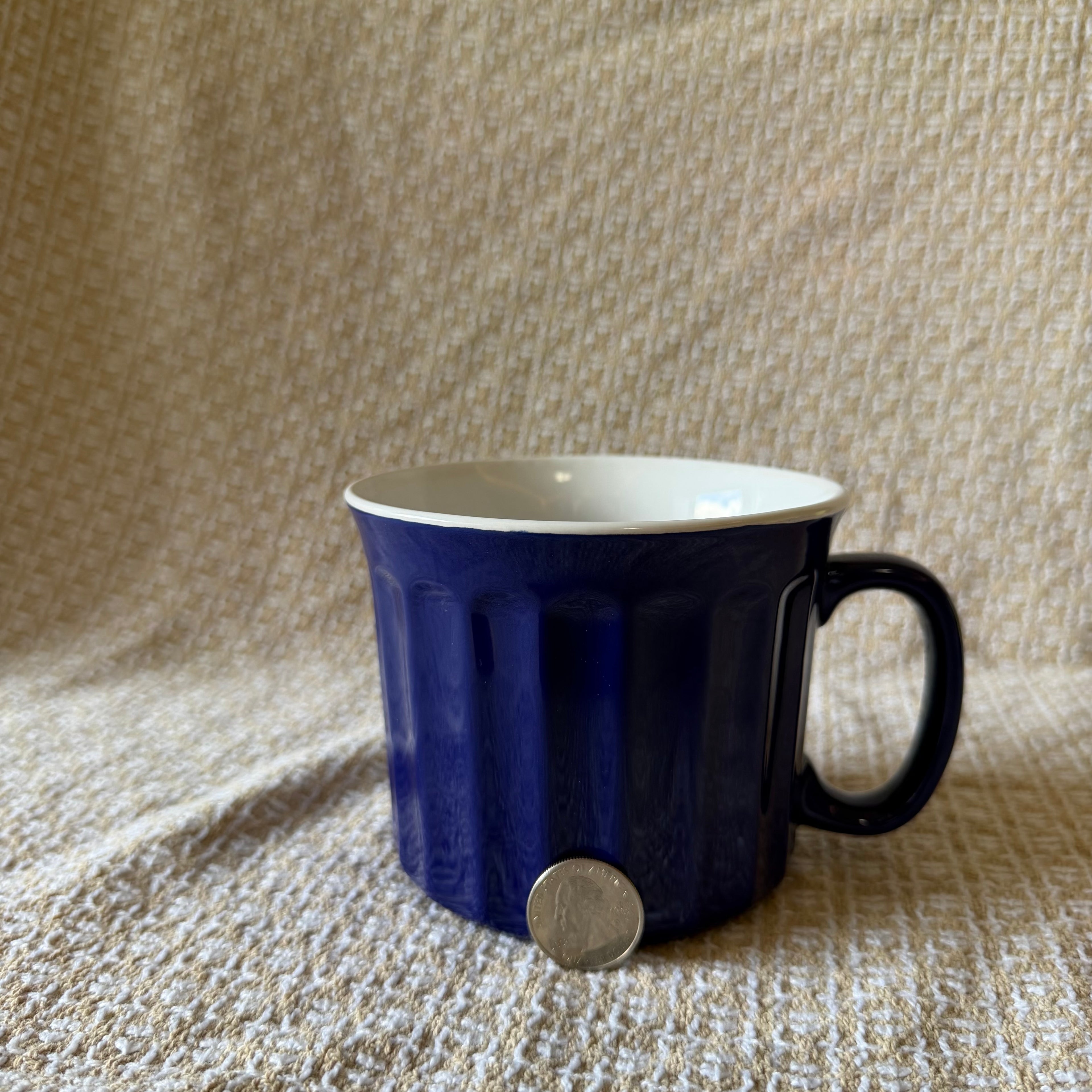 Large Blue Mug Pot