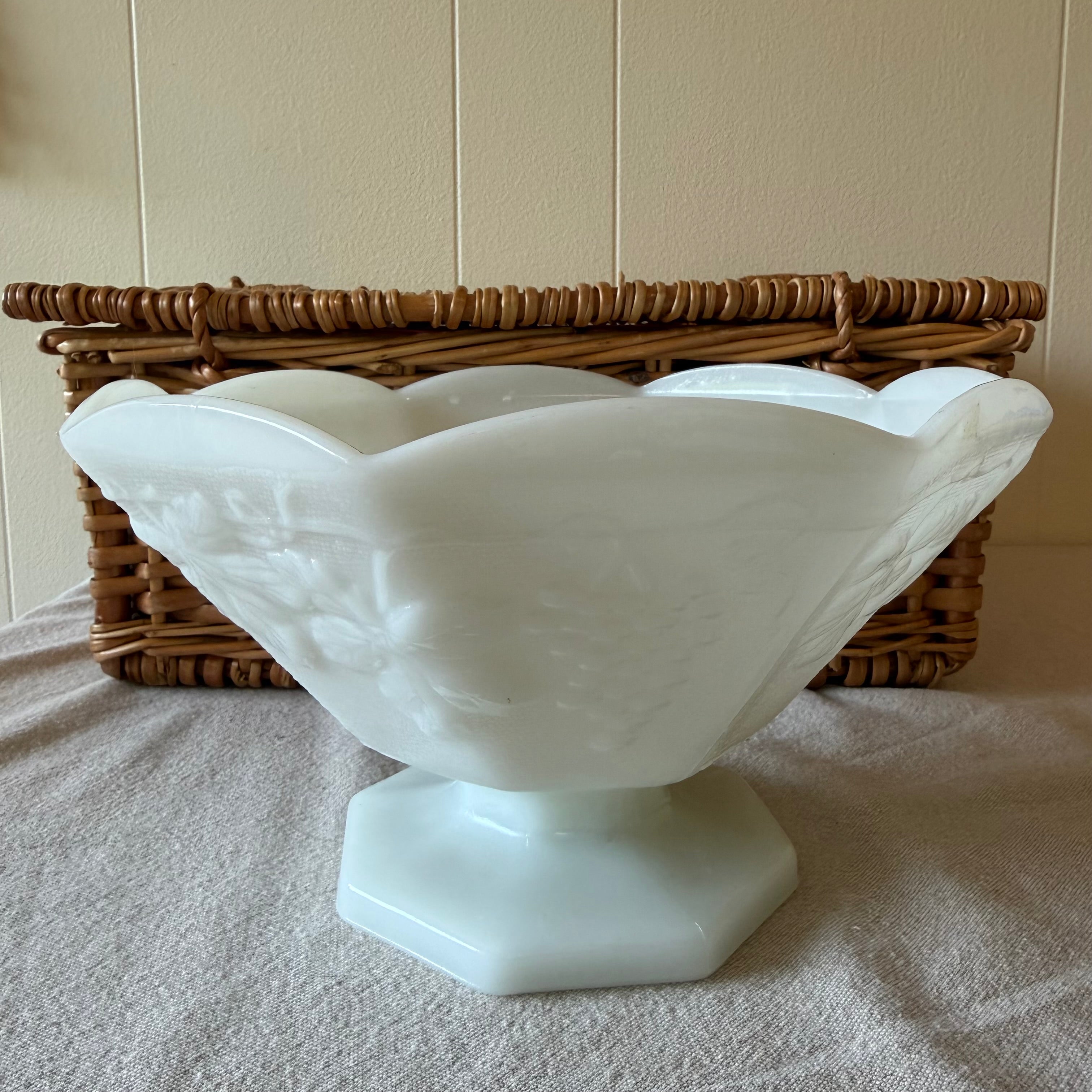 Elegant White Glass Bowl Pot