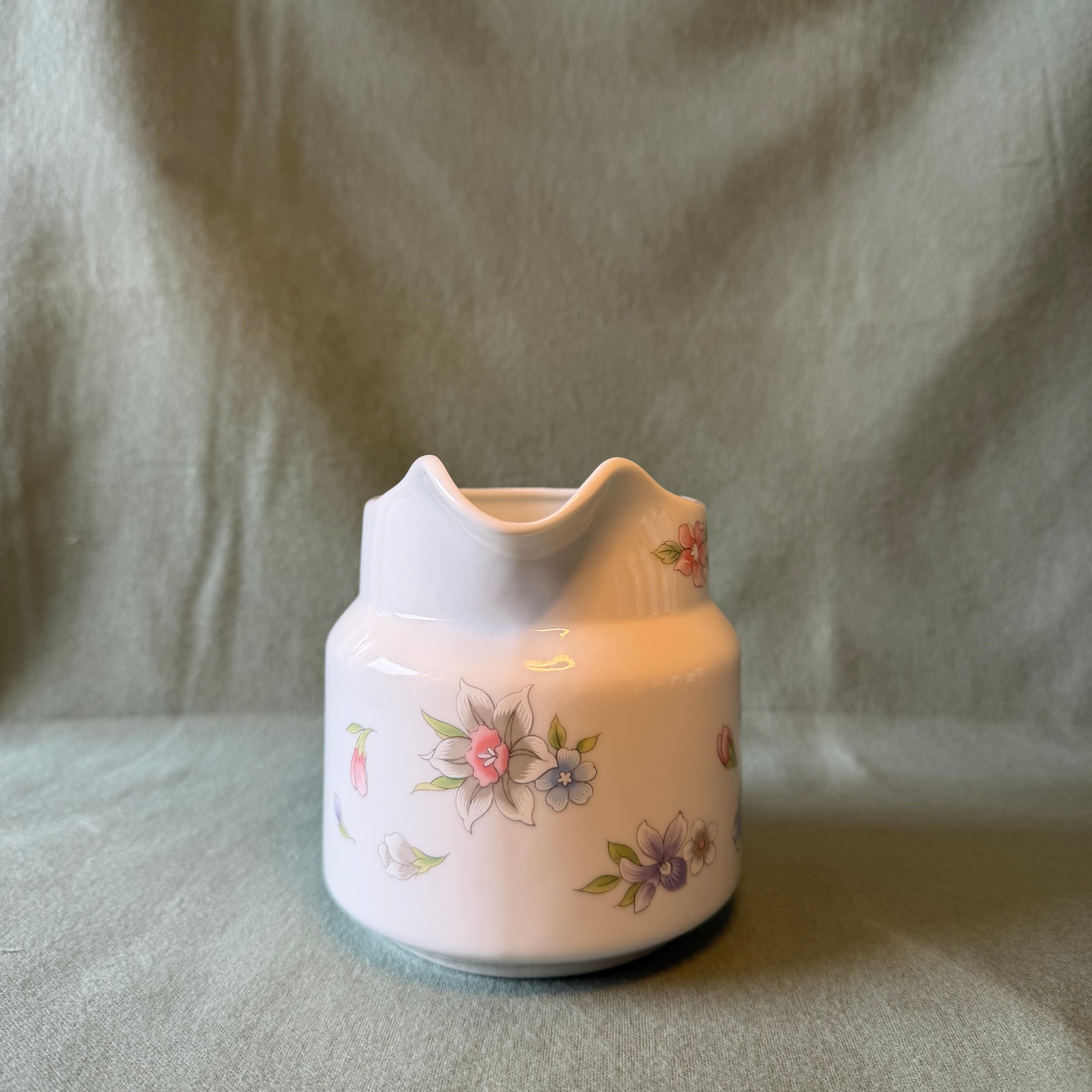 Floral Pitcher Pot