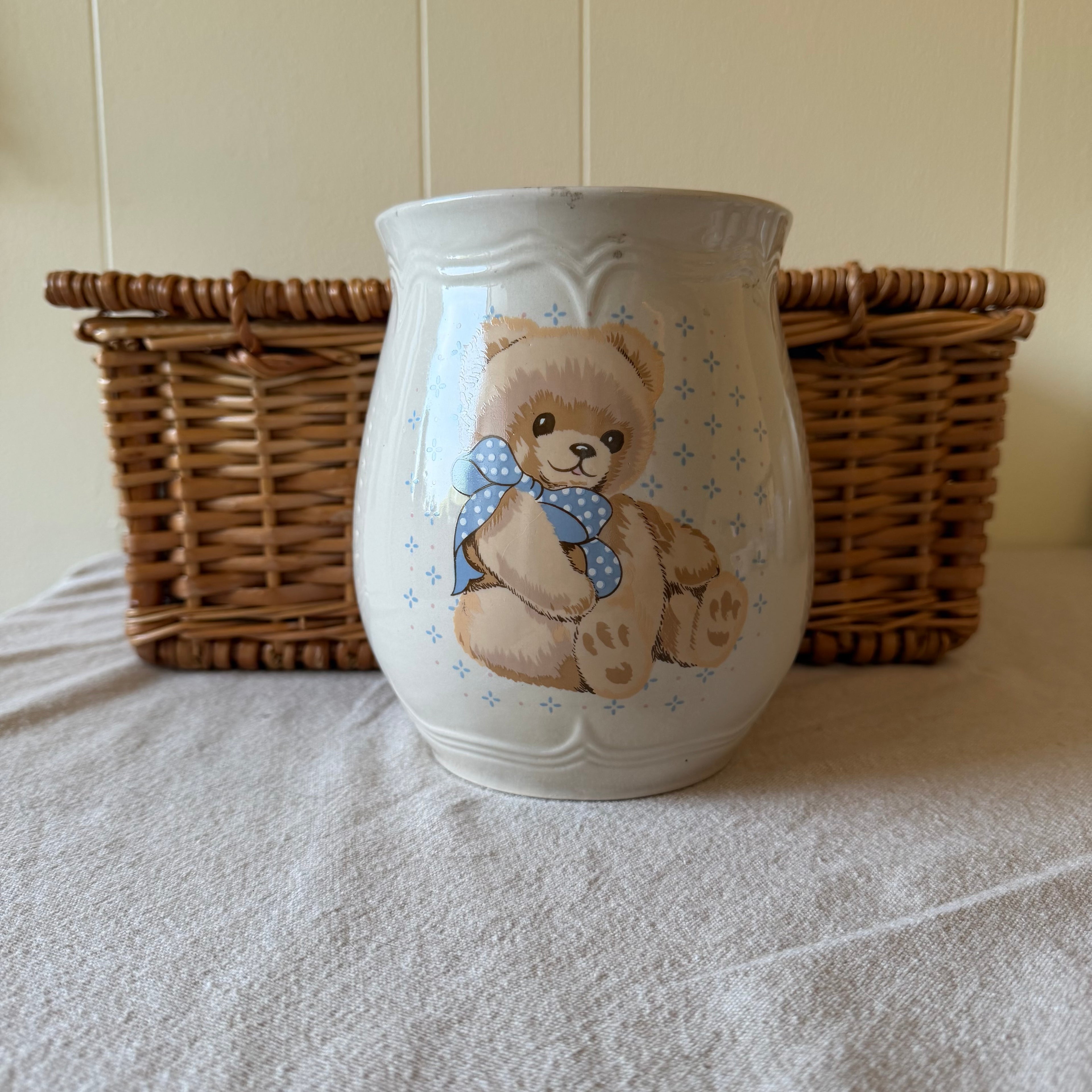 Medium Bear Pot