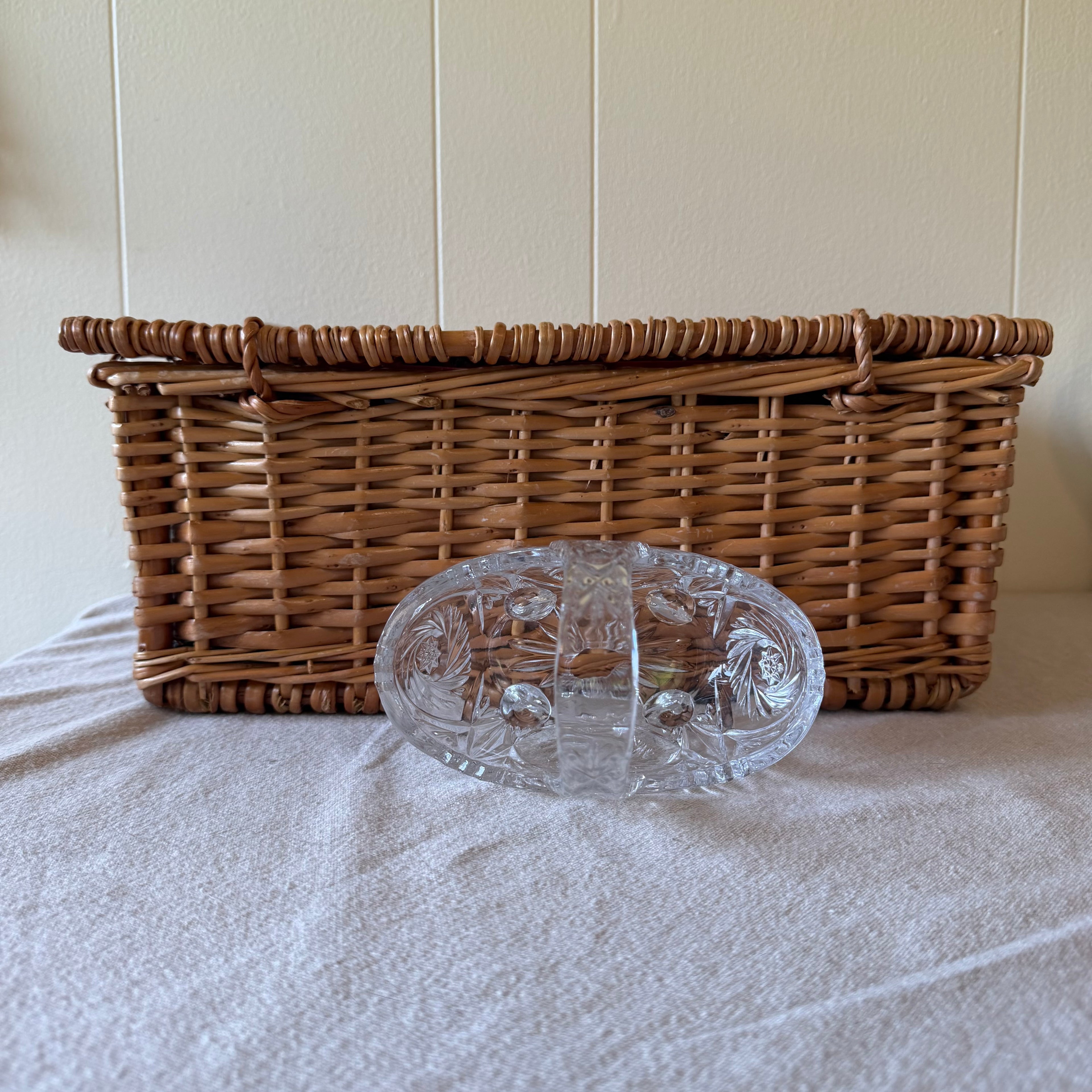 Glass Basket Pot