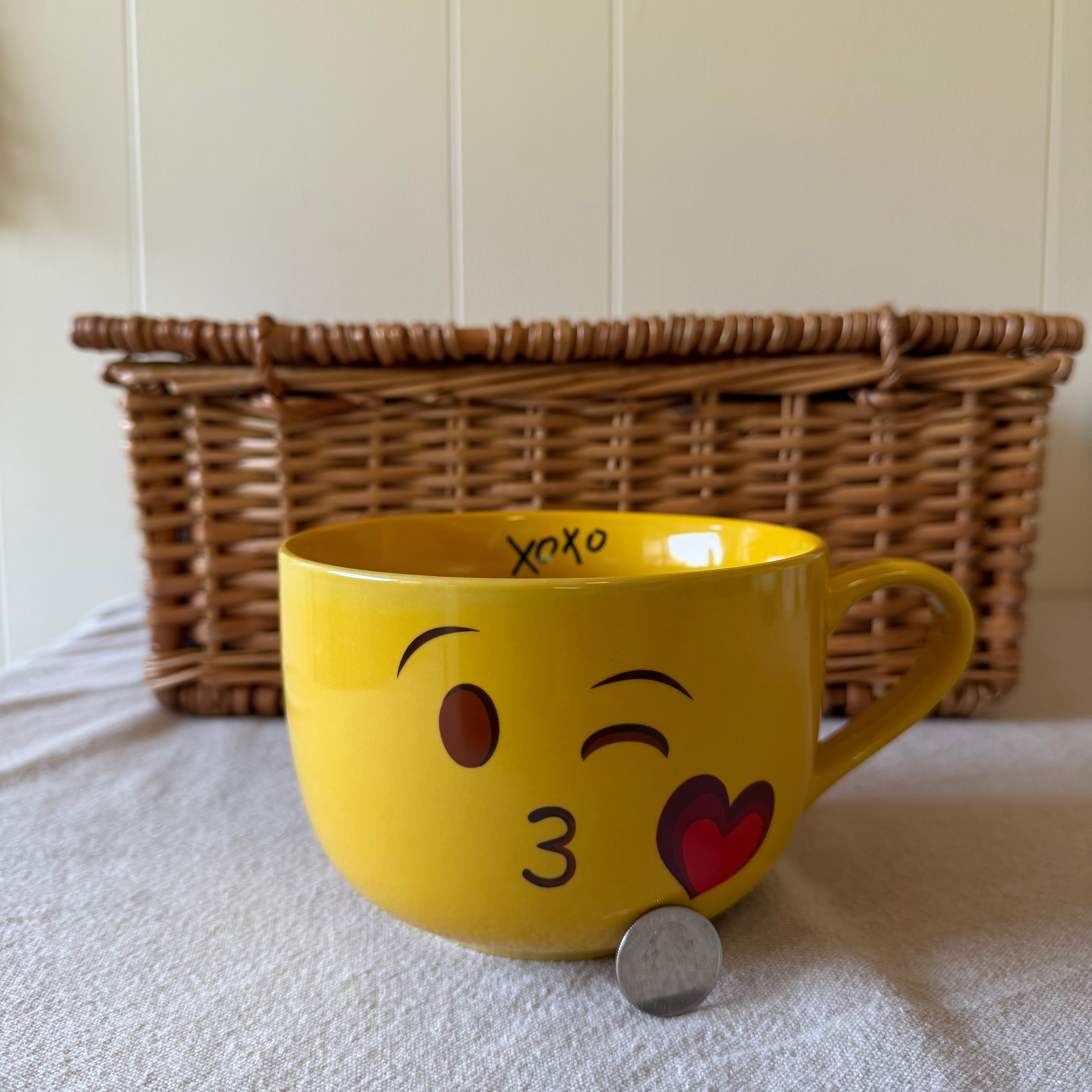 Big Yellow Kiss Emoji Mug Pot