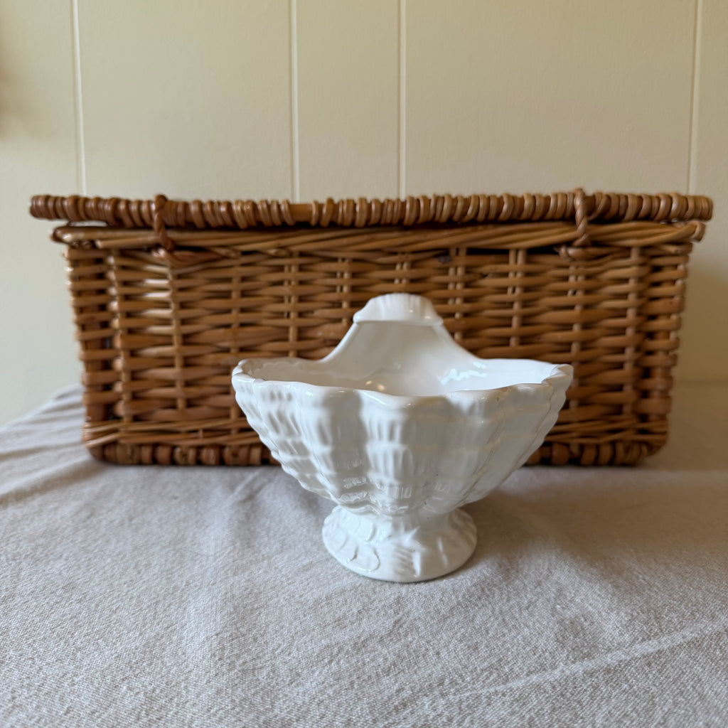 Clamshell Pot