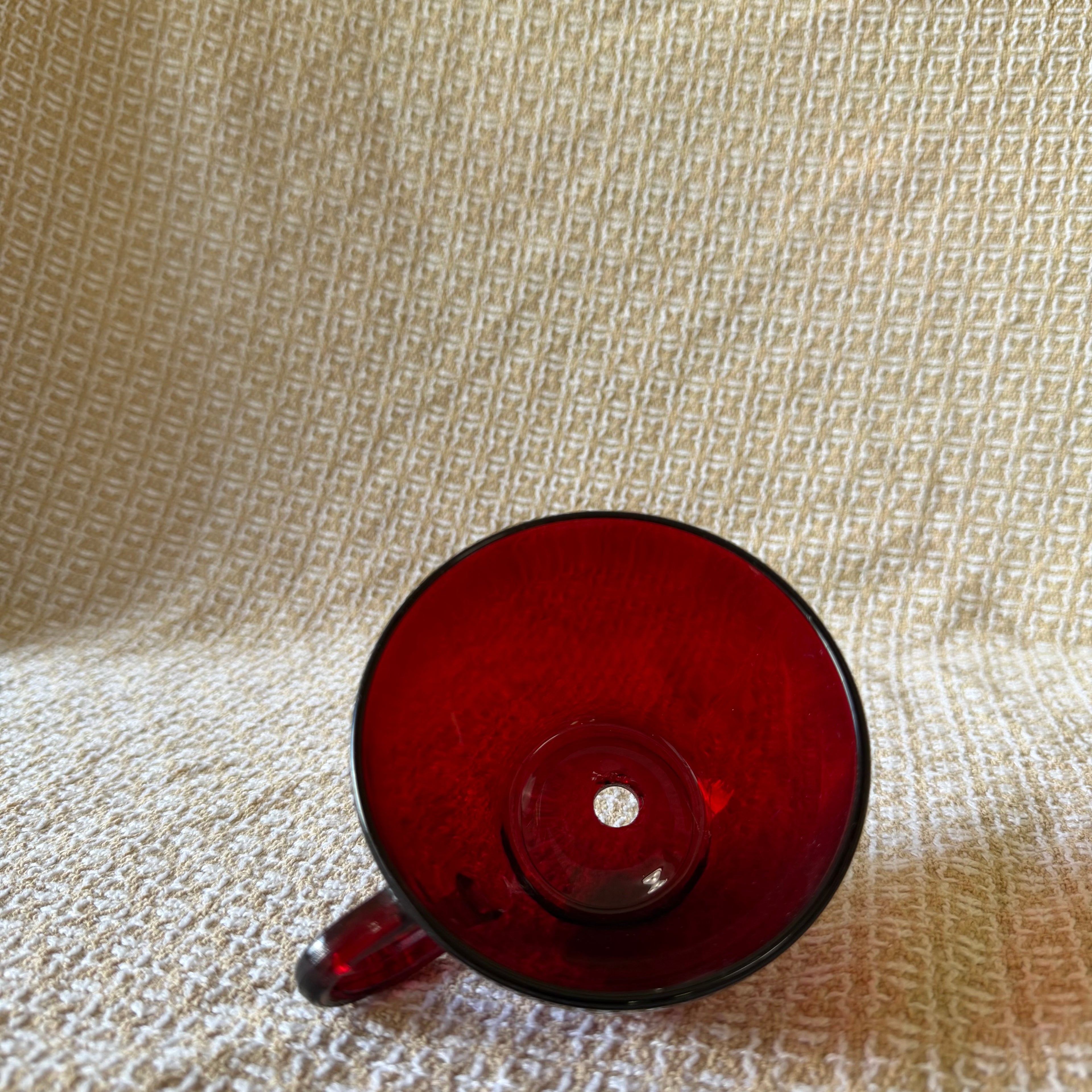 Red Glass Punch Cup Pot