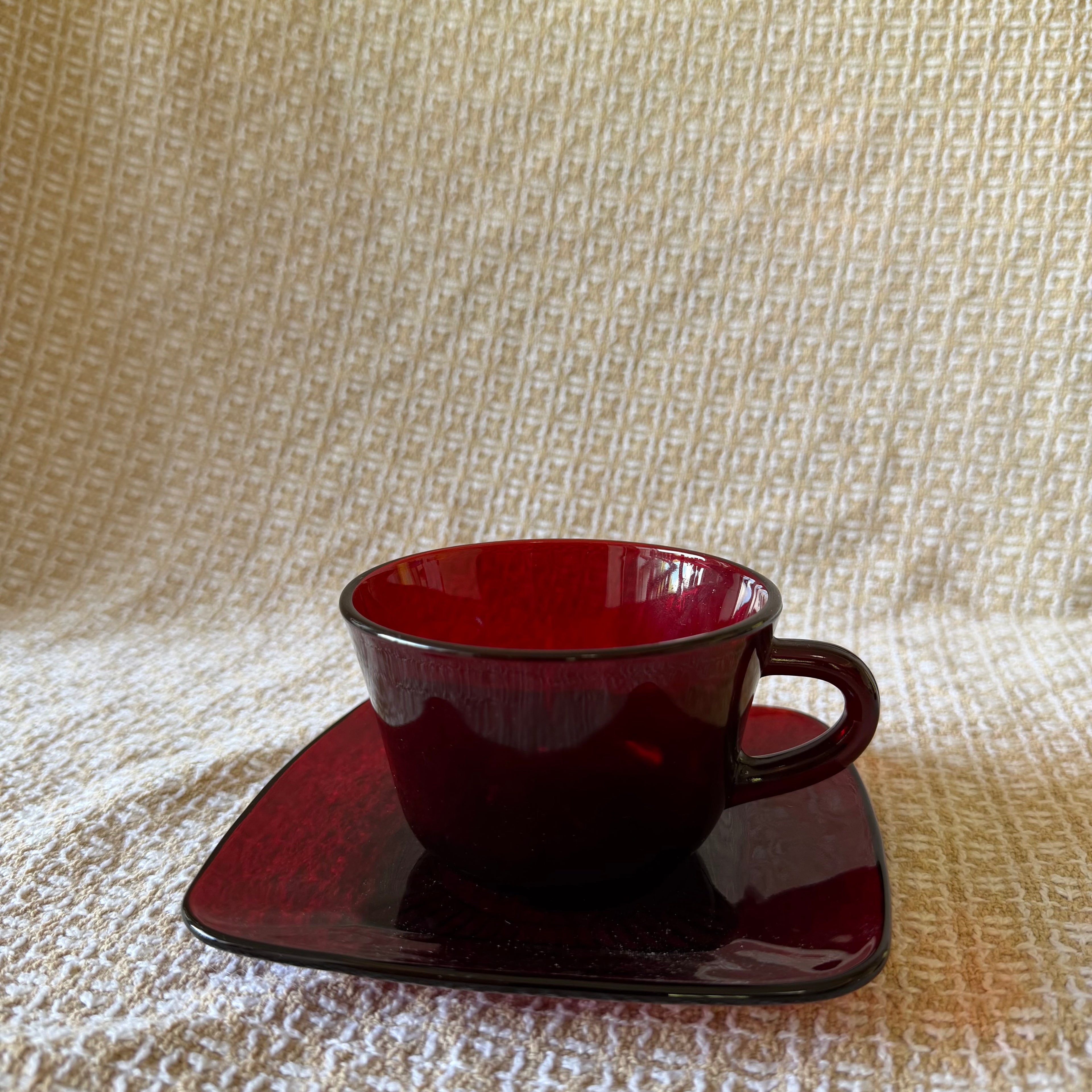 Red Glass Tea Cup Pot With Drip Tray