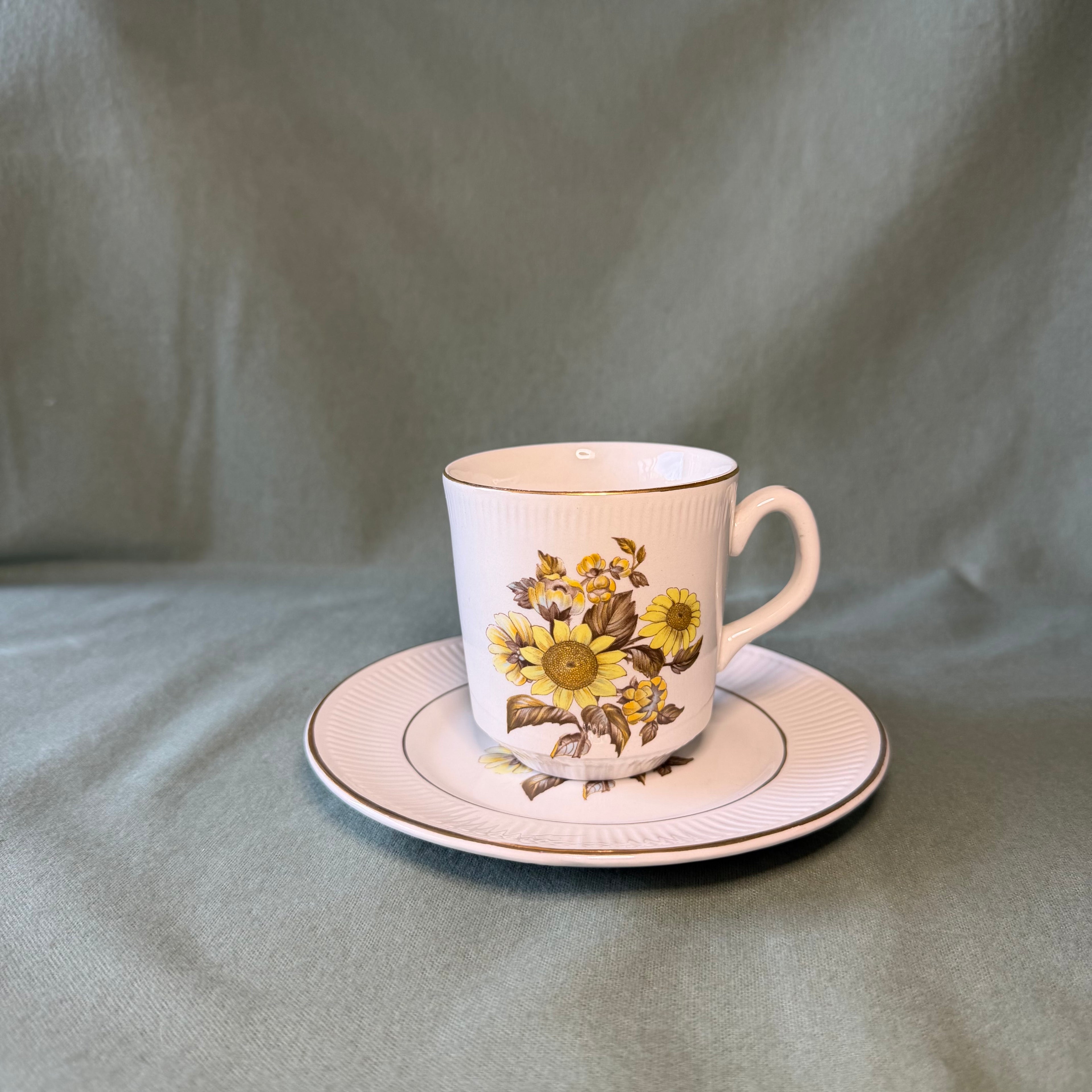 Sunflower Teacup Pot and Saucer Drip Tray