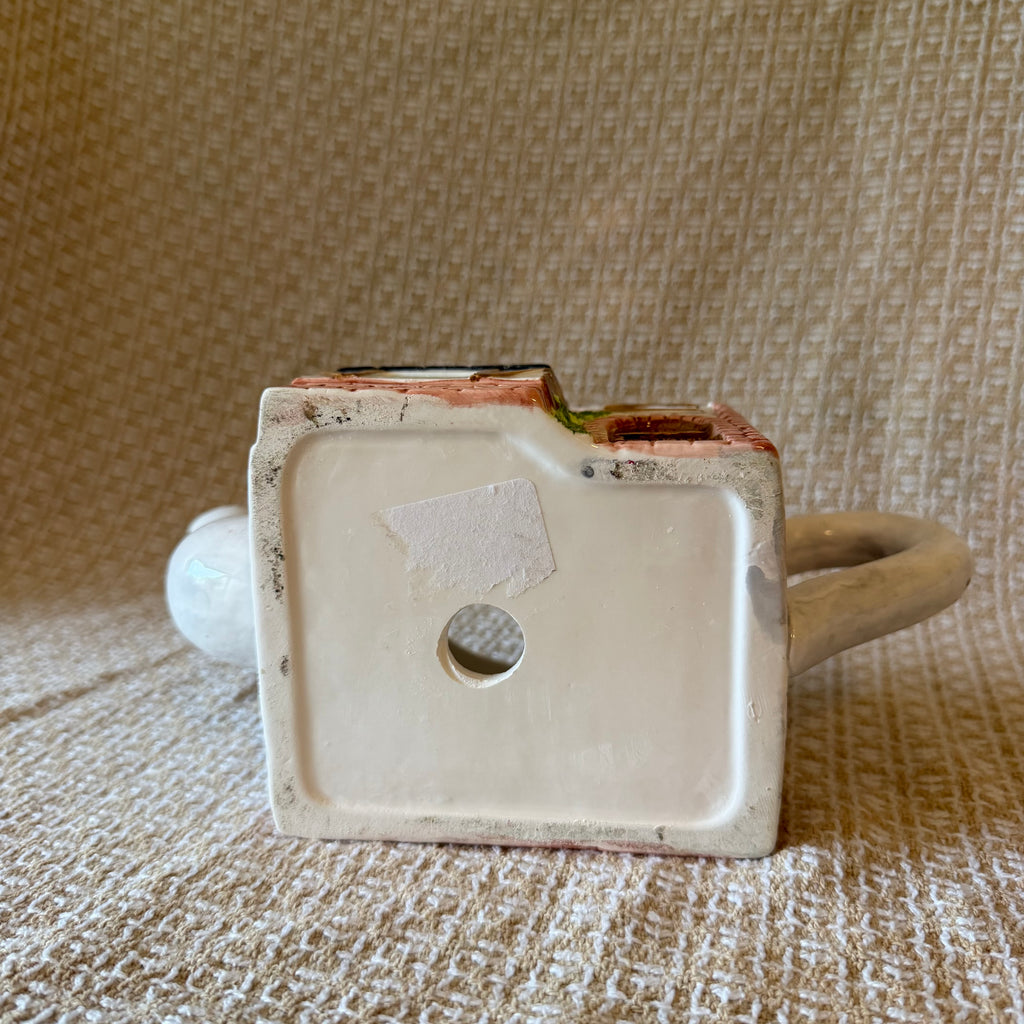 Cottage Teapot Pot
