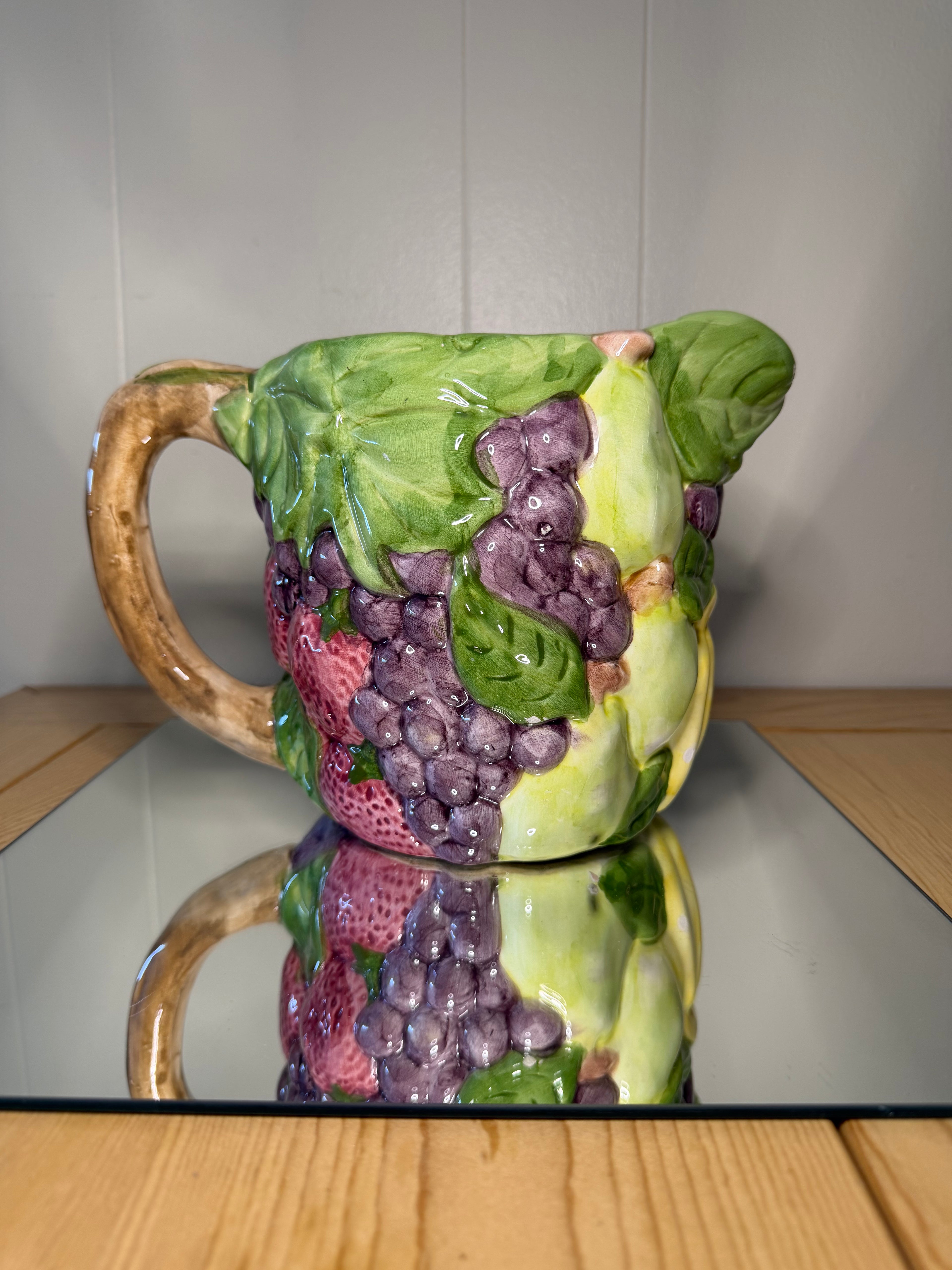 Fruit Pitcher Pot
